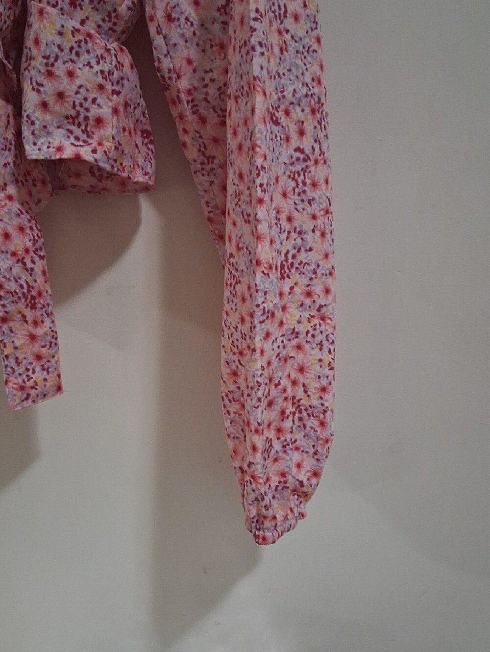 NWT Vero Moda Pink Floral Tie-Front Peasant Top - Picture 6 of 6